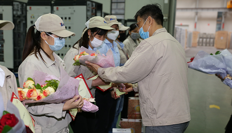 >男神登場，愿望實(shí)現(xiàn)！